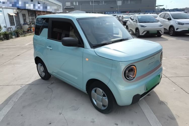 Used Geely Galaxy Panda 2023 Panda Mini 200km Endurance Bear Front Right 45 Deg