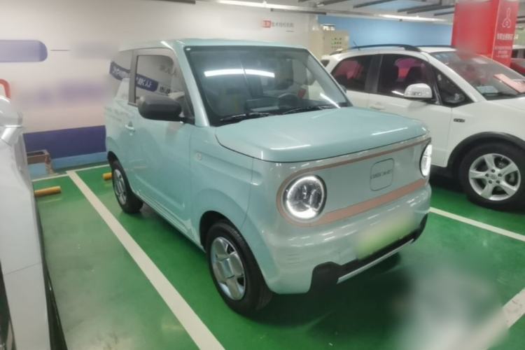 Used Geely Galaxy Panda 2023 Panda Mini 120km Super Cute Bear Front Right 45 Deg