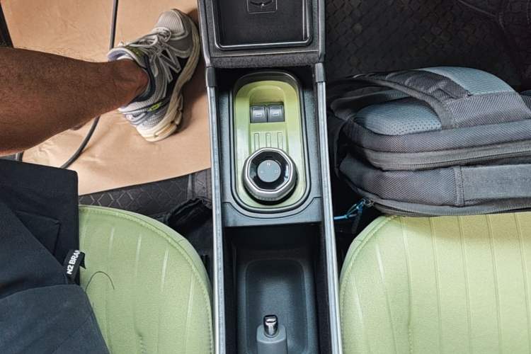 Used Geely Galaxy Panda 2023 Panda Mini 200km Dynamic Bear Gear Lever