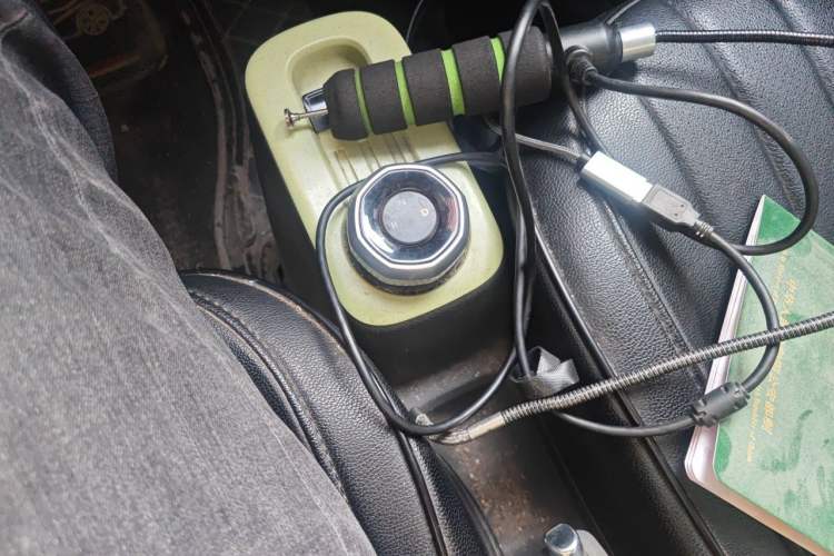 Used Geely Galaxy Panda 2023 Panda Mini 200km Endurance Bear Gear Lever