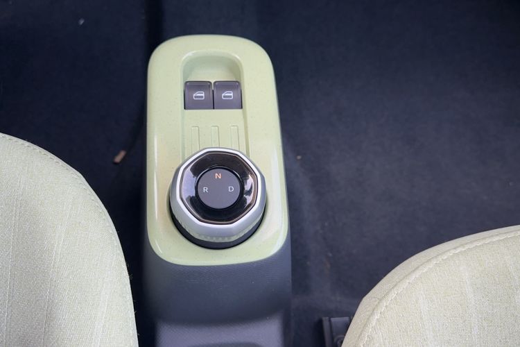 Used Geely Galaxy Panda 2023 Panda Mini 200km Dynamic Bear Gear Lever