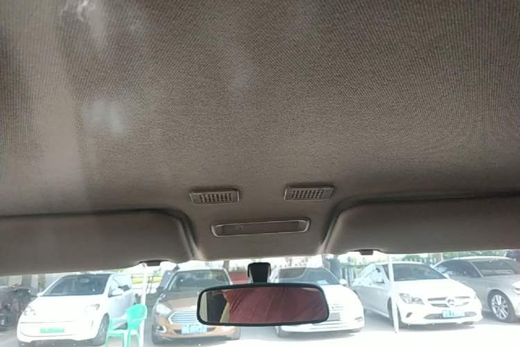 Used Geely Galaxy Panda 2023 Panda Mini 200km Endurance Bear Headliner