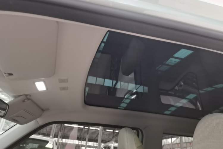 Used Geely Galaxy Panda 2023 Panda Mini 200km Dynamic Bear Headliner
