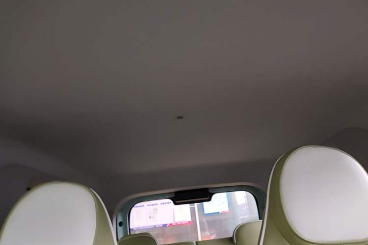 Used Geely Galaxy Panda 2023 Panda Mini 200km Endurance Bear Headliner