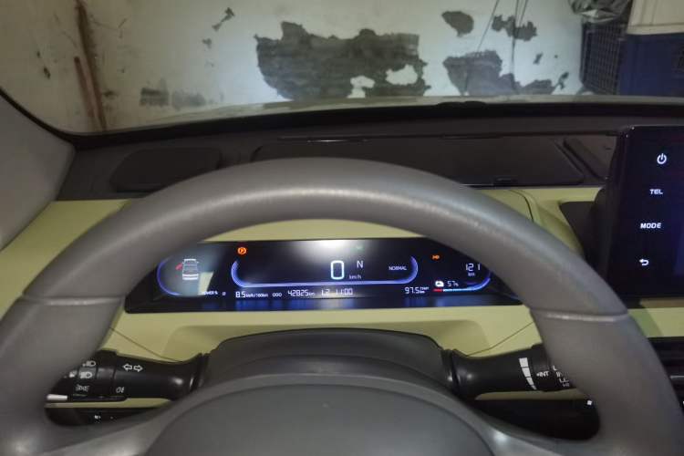 Used Geely Galaxy Panda 2023 Panda Mini 200km Endurance Bear Instrument Cluster