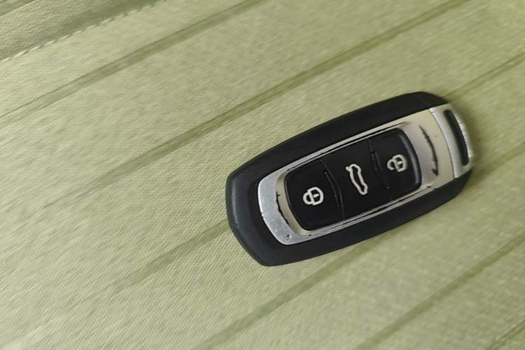 Used Geely Galaxy Panda 2023 Panda Mini 200km Endurance Bear Interior 1