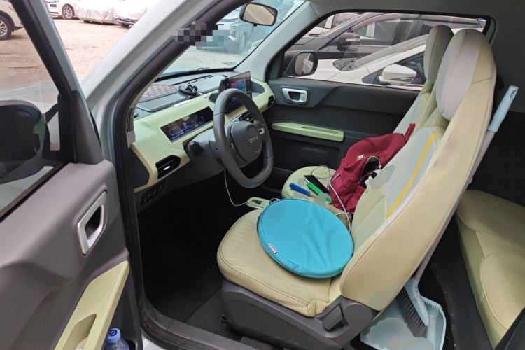 Used Geely Galaxy Panda 2023 Panda Mini 200km Endurance Bear Interior 3
