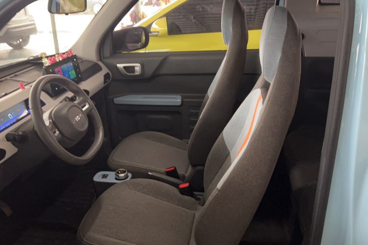 Used Geely Galaxy Panda 2023 Panda Mini 200km Endurance Bear Interior 3