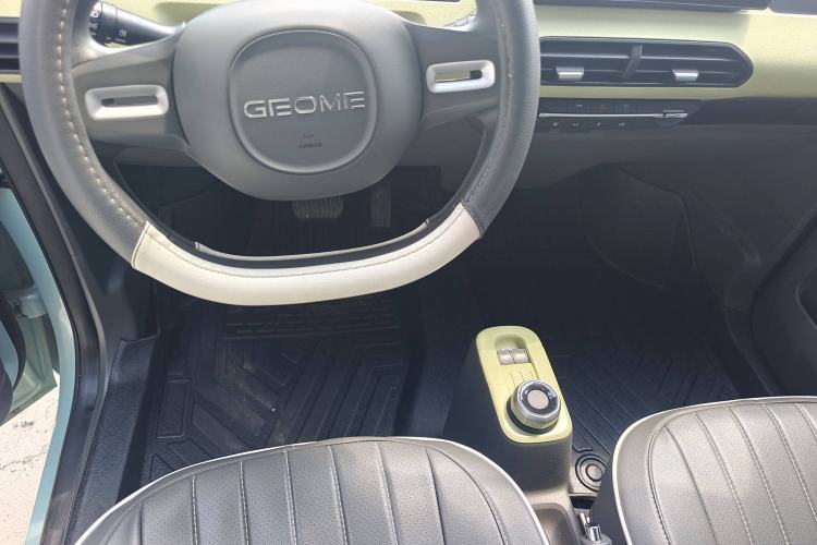 Used Geely Galaxy Panda 2023 Panda Mini 200km Endurance Bear Interior 6