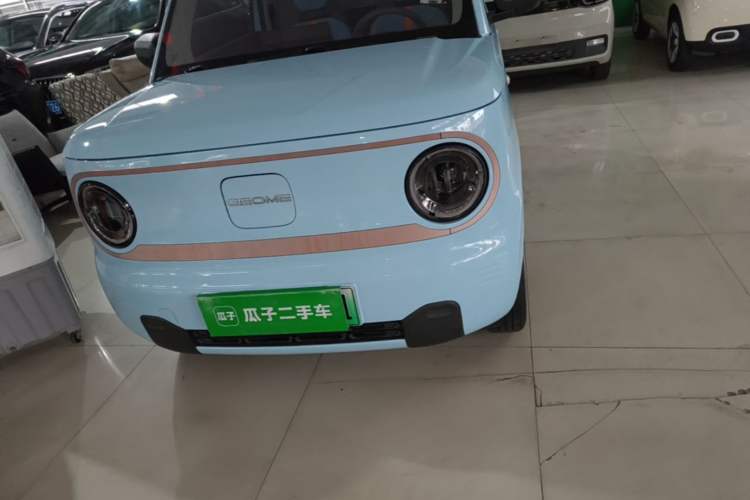 Used Geely Galaxy Panda 2023 Panda Mini 200km Endurance Bear Left Front Headlight