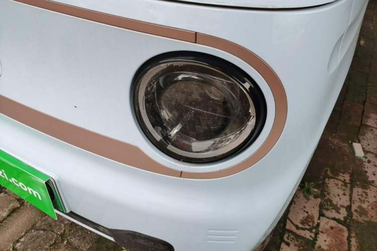 Used Geely Galaxy Panda 2023 Panda Mini 200km Endurance Bear Left Front Headlight