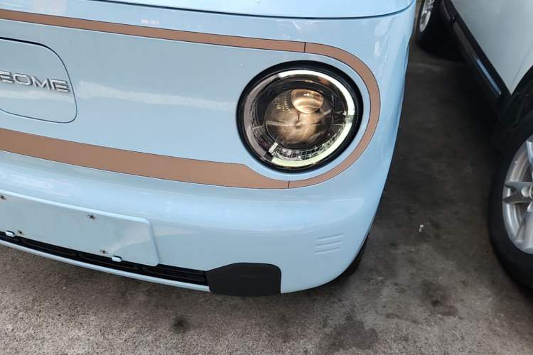 Used Geely Galaxy Panda 2023 Panda Mini 200km Endurance Bear Left Front Headlight