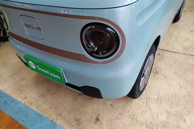 Used Geely Galaxy Panda 2023 Panda Mini 200km Endurance Bear Left Front Headlight