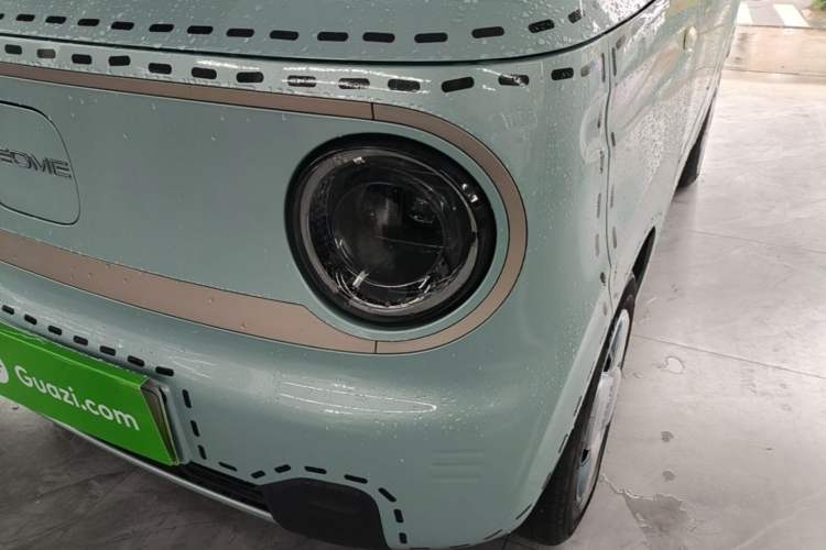 Used Geely Galaxy Panda 2023 Panda Mini 200km Endurance Bear Left Front Headlight