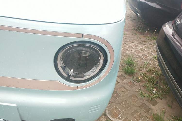 Used Geely Galaxy Panda 2023 Panda Mini 200km Endurance Bear Left Front Headlight