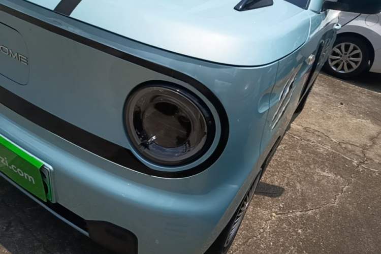 Used Geely Galaxy Panda 2023 Panda Mini 200km Endurance Bear Left Front Headlight