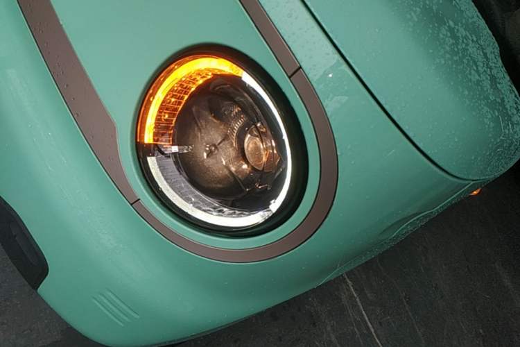 Used Geely Galaxy Panda 2023 Panda Mini 200km Endurance Bear Left Front Headlight