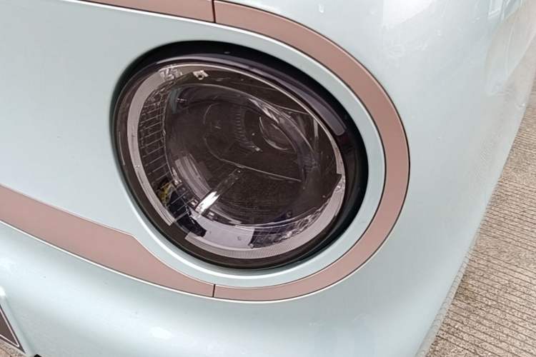Used Geely Galaxy Panda 2023 Panda Mini 200km Endurance Bear Left Front Headlight