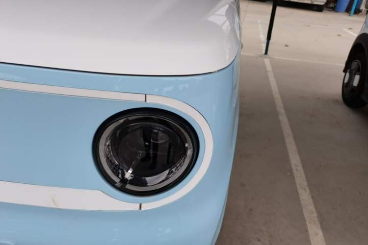Used Geely Galaxy Panda 2023 Panda Mini 200km Endurance Bear Left Front Headlight