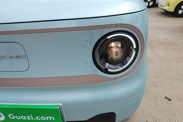 Used Geely Galaxy Panda 2023 Panda Mini 200km Endurance Bear Left Front Headlight