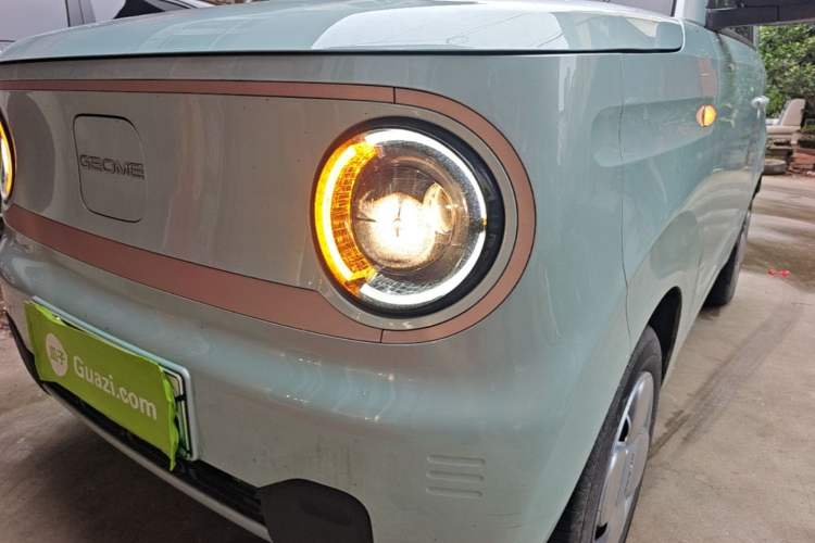 Used Geely Galaxy Panda 2023 Panda Mini 200km Endurance Bear Left Front Headlight