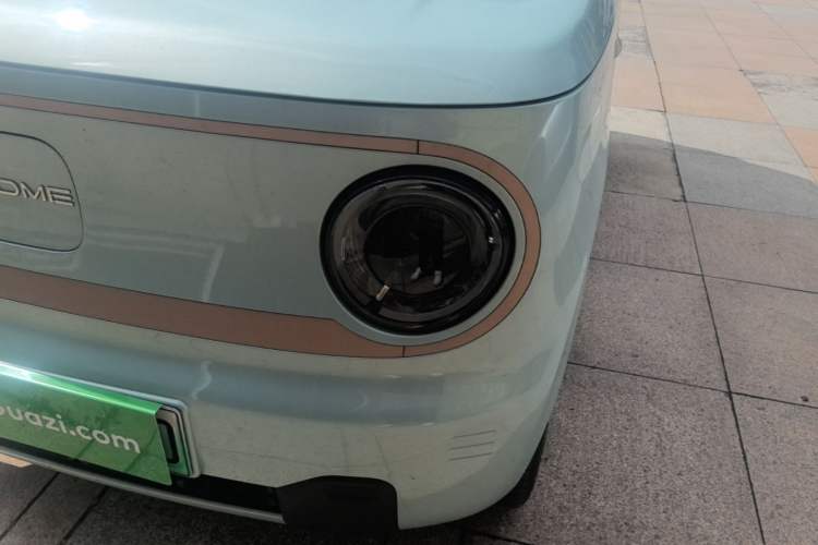 Used Geely Galaxy Panda 2023 Panda Mini 200km Endurance Bear Left Front Headlight