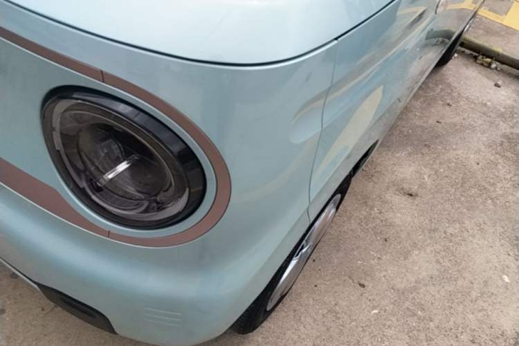 Used Geely Galaxy Panda 2023 Panda Mini 200km Endurance Bear Left Front Headlight