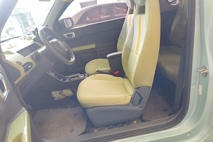 Used Geely Galaxy Panda 2023 Panda Mini 200km Endurance Bear Left Front Seat
