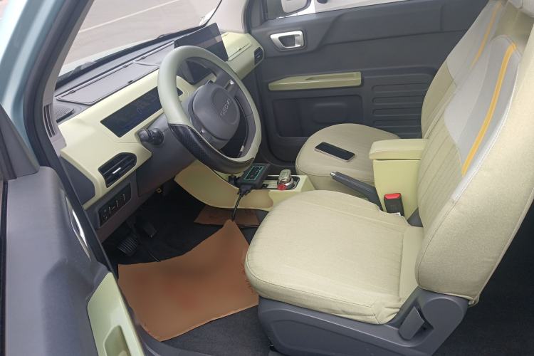 Used Geely Galaxy Panda 2023 Panda Mini 200km Endurance Bear Left Front Seat