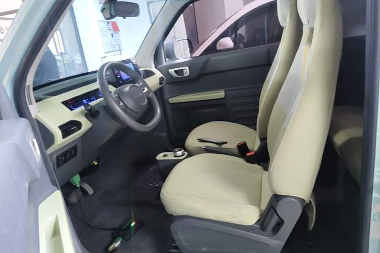 Used Geely Galaxy Panda 2023 Panda Mini 120km Cute Bear Left Front Seat