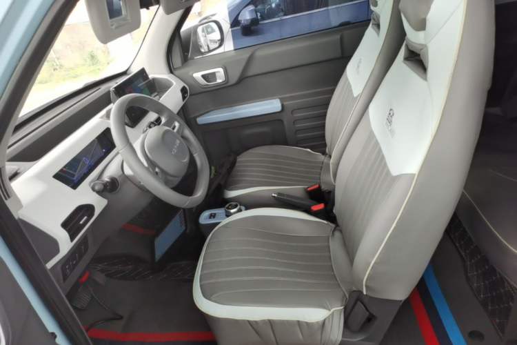 Used Geely Galaxy Panda 2023 Panda Mini 200km Endurance Bear Left Front Seat