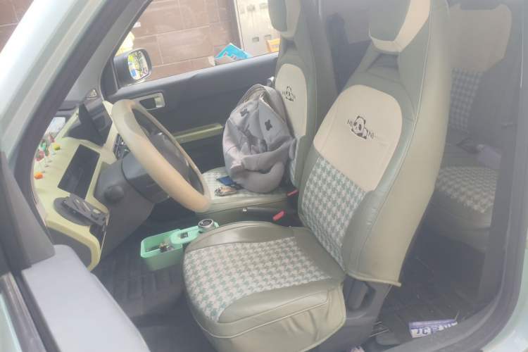 Used Geely Galaxy Panda 2023 Panda Mini 200km Endurance Bear Left Front Seat