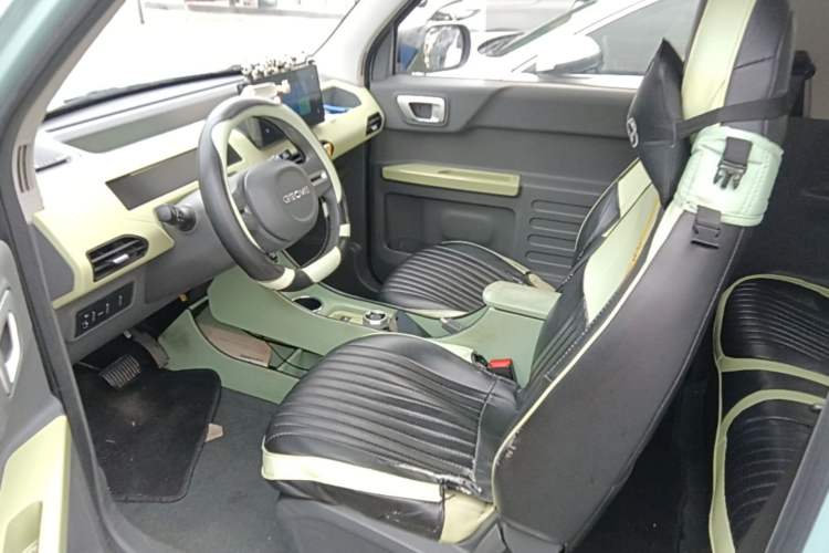 Used Geely Galaxy Panda 2023 Panda Mini 200km Endurance Bear Left Front Seat