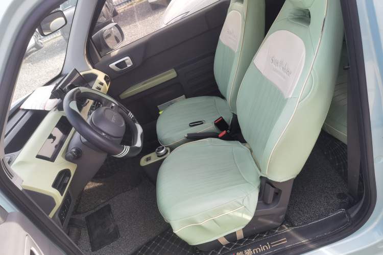 Used Geely Galaxy Panda 2023 Panda Mini 200km Endurance Bear Left Front Seat