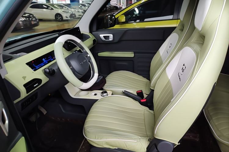 Used Geely Galaxy Panda 2023 Panda Mini 200km Endurance Bear Left Front Seat
