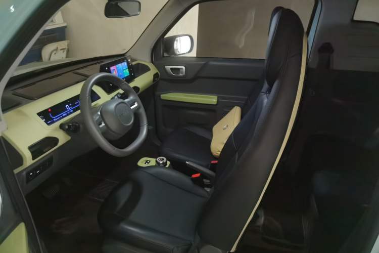 Used Geely Galaxy Panda 2023 Panda Mini 200km Endurance Bear Left Front Seat