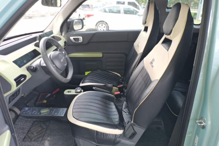 Used Geely Galaxy Panda 2023 Panda Mini 200km Endurance Bear Left Front Seat