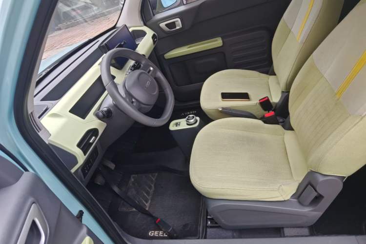 Used Geely Galaxy Panda 2023 Panda Mini 200km Endurance Bear Left Front Seat