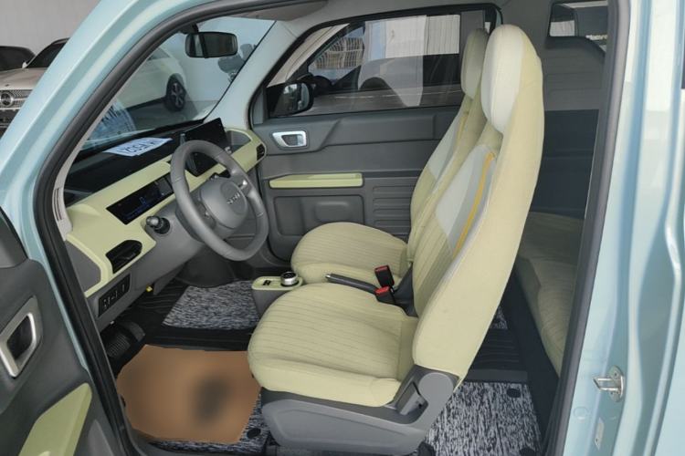 Used Geely Galaxy Panda 2023 Panda Mini 200km Endurance Bear Left Front Seat