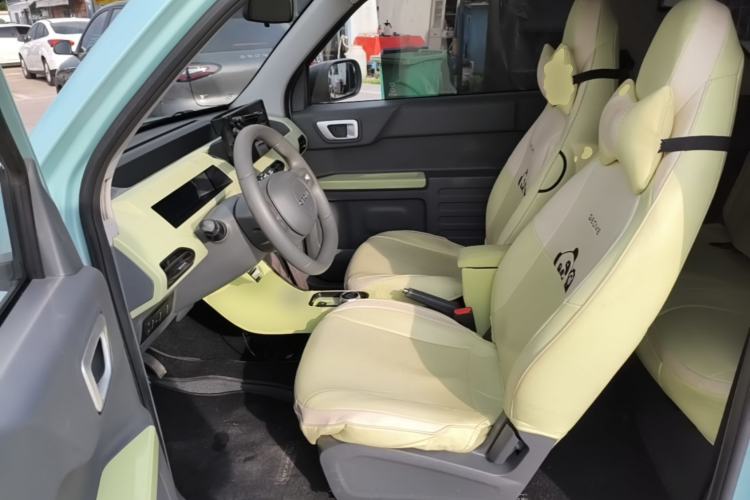 Used Geely Galaxy Panda 2023 Panda Mini 200km Endurance Bear Left Front Seat