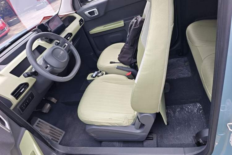 Used Geely Galaxy Panda 2023 Panda Mini 200km Endurance Bear Left Front Seat