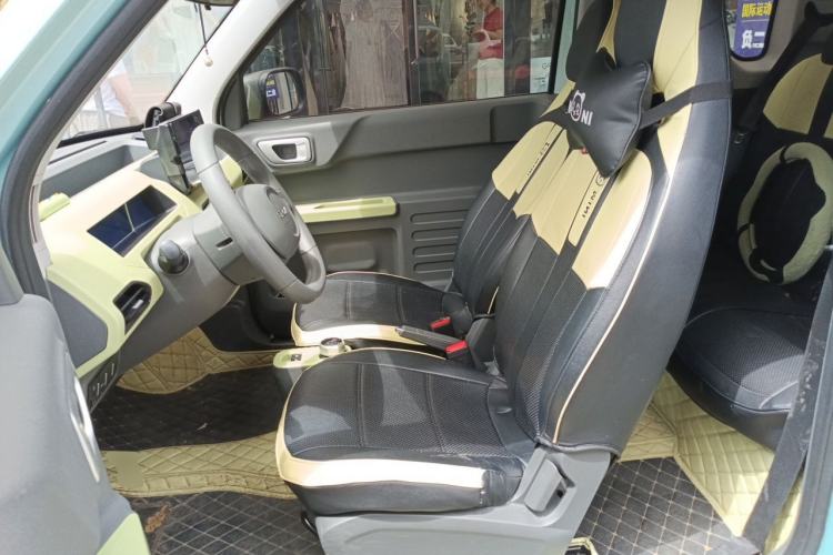Used Geely Galaxy Panda 2023 Panda Mini 200km Endurance Bear Left Front Seat