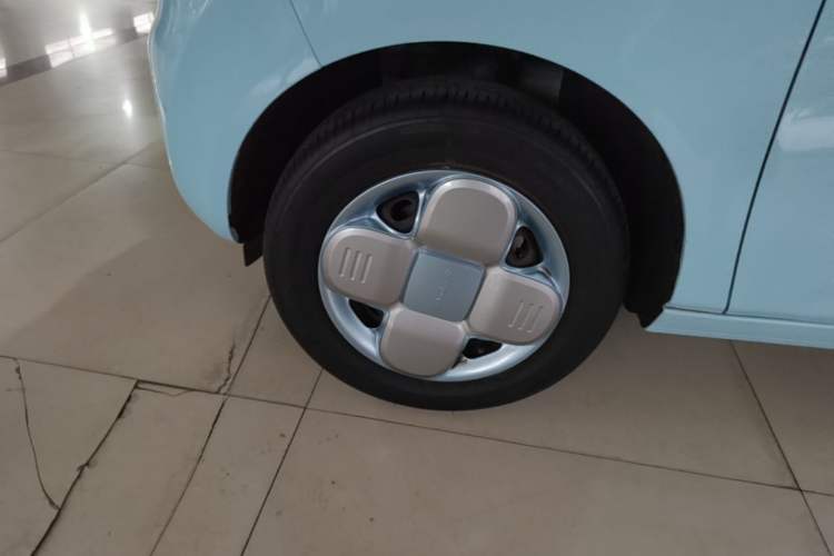 Used Geely Galaxy Panda 2023 Panda Mini 200km Endurance Bear Left Front Wheel Hub