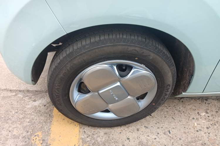 Used Geely Galaxy Panda 2023 Panda Mini 200km Endurance Bear Left Front Wheel Hub