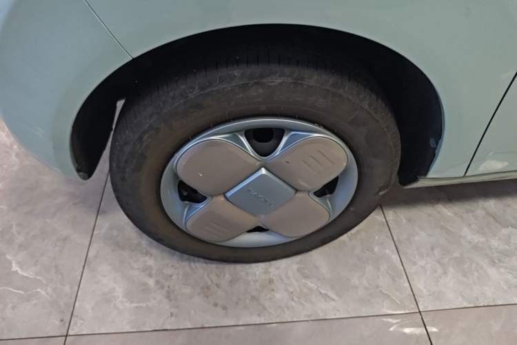 Used Geely Galaxy Panda 2023 Panda Mini 120km Cute Bear Left Front Wheel Hub