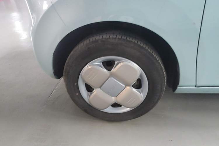 Used Geely Galaxy Panda 2023 Panda Mini 120km Cute Bear Left Front Wheel Hub