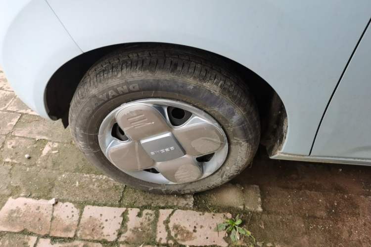 Used Geely Galaxy Panda 2023 Panda Mini 200km Endurance Bear Left Front Wheel Hub
