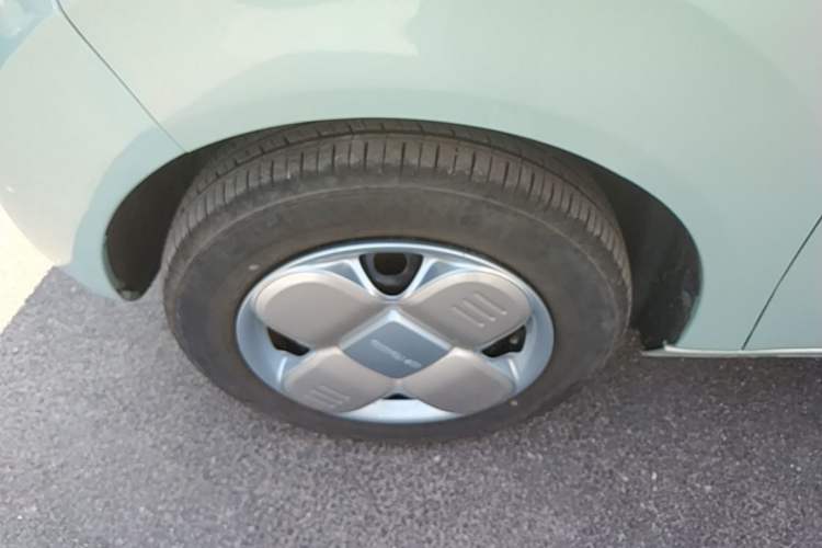 Used Geely Galaxy Panda 2023 Panda Mini 120km Cute Bear Left Front Wheel Hub