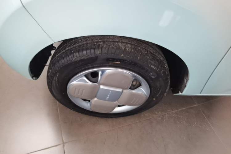 Used Geely Galaxy Panda 2023 Panda Mini 200km Endurance Bear Left Front Wheel Hub