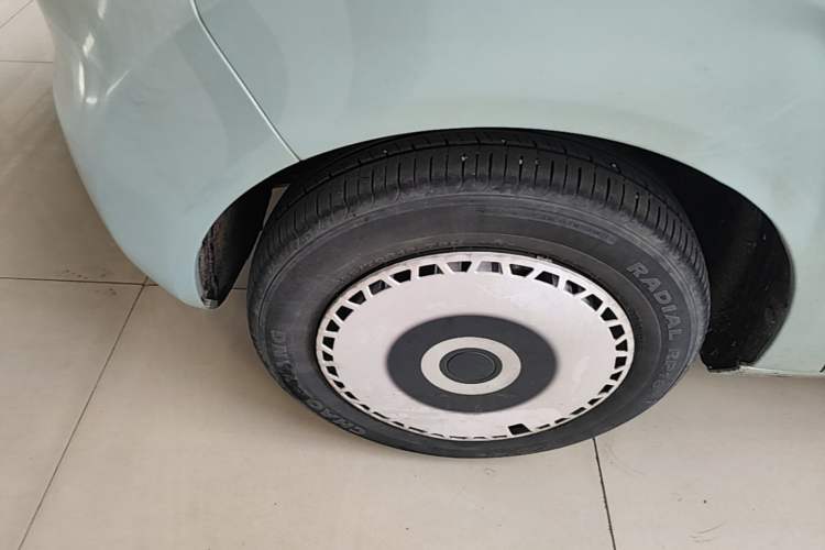 Used Geely Galaxy Panda 2023 Panda Mini 200km Endurance Bear Left Front Wheel Hub